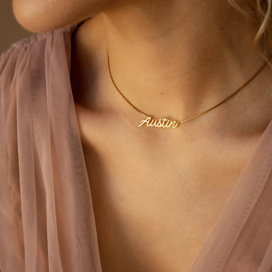 Personalized Gold Nameplate Necklace for Women with Box Chain - Ideal Birthday Gift for Best Friends, Customizable Font Options, 2023