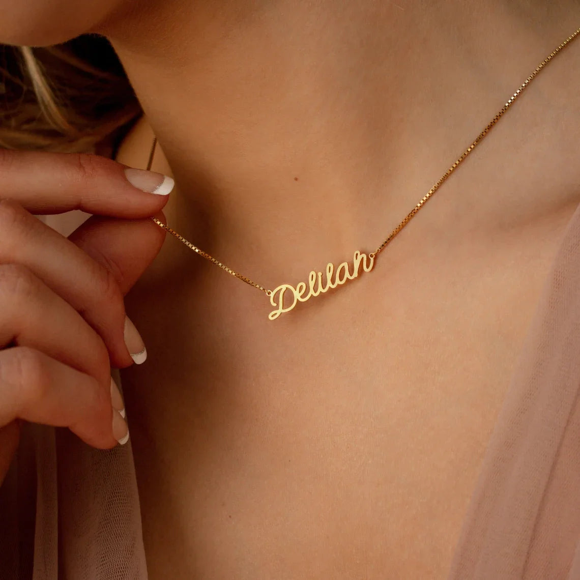Personalized Gold Nameplate Necklace for Women with Box Chain - Ideal Birthday Gift for Best Friends, Customizable Font Options, 2023