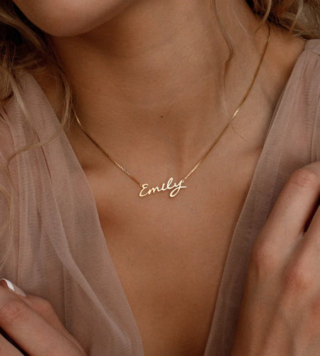 Personalized Gold Nameplate Necklace for Women with Box Chain - Ideal Birthday Gift for Best Friends, Customizable Font Options, 2023